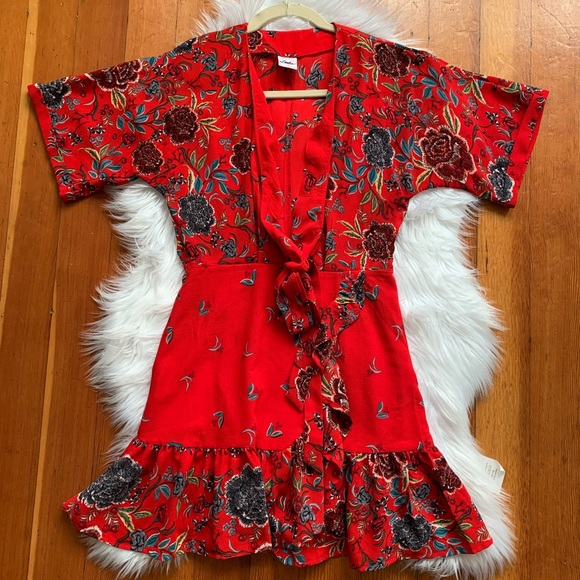 Selfie Leslie Tie Dress - Picture 1 of 10